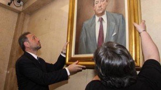 hace 10 anos lo rechazo, hoy lo imita bajando cuadros