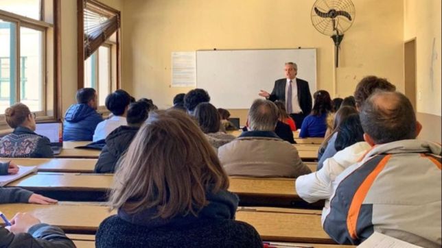 fernandez rechazo el llamado de macri: no tiene sentido reunirse