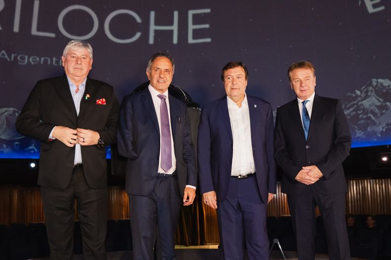Cortes y Weretilneck estuvieron juntos en el lanzamiento de la nueva temporada de invierno barilochense en Buenos Aires. 