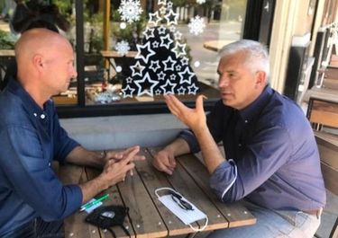 Si no puedes con ellos: Domínguez mete un duro de CRA en su gabinete