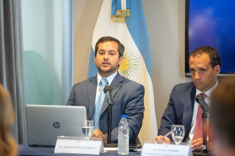 El titular de la UIF, Ignacio Yacobucci, es quien comanda los esfuerzos de Javier Milei para evitar caer en la lista gris del GAFI.