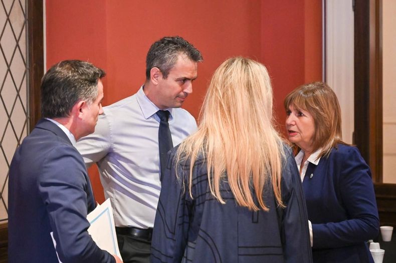 Martín Menem, Patricia Bullrich, Karina Milei y Gabriel Bornoroni, a cargo de la gestión del Gobierno en el Congreso. 