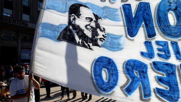 Más allá de la interna CFK vs. Axel Kicillof, el peronismo se rompe desde las provincias