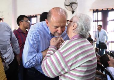 Perotti analiza crear un superministerio de Vivienda y Obra Pública
