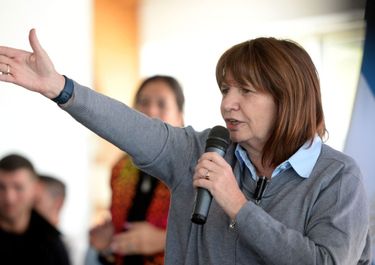 Una remera que diga... fans de Bullrich estampan su #ConmigoNoSeJode