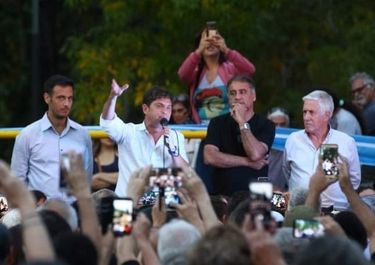 El Frente de Ninguno: el peronismo de Lanús se ahoga en sus propias diferencias