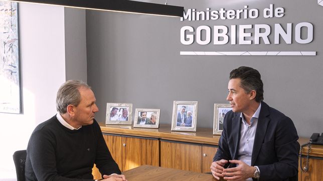 El intendente de Rúo Cuarto, Guillermo de Rivas, con el ministro de Gobierno de la Provincia, Manuel Calvo.