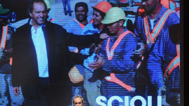 en un acto ?clase b?, scioli, zannini y anibal relanzaron su campana
