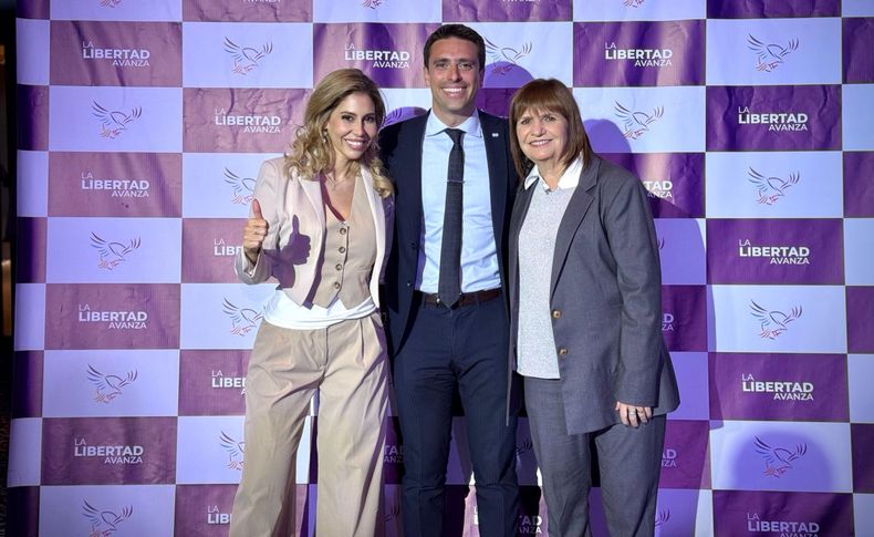 Romina Diez junto al concejal por Rosario Juan Pedro Aleart y Patricia Bullrich