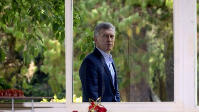 encerrado y aturdido