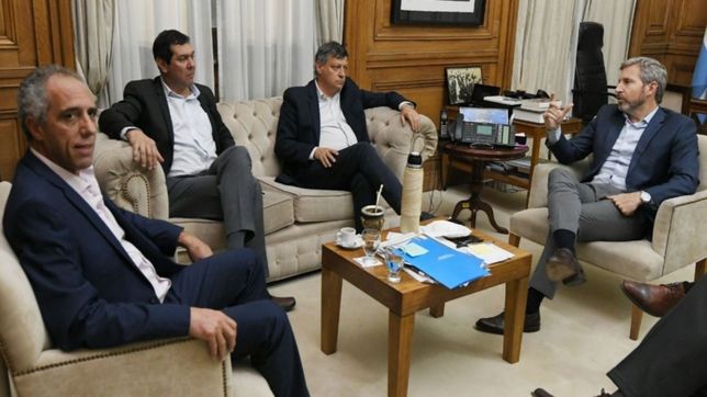 alarma en los gobernadores: el gobierno evalua recortar el reparto del iva