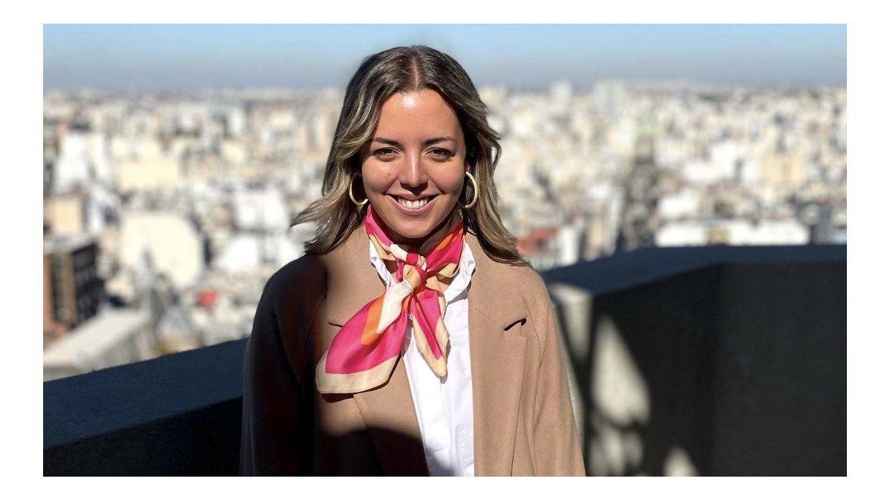 Camila Manfredi, juventud PRO.