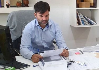 Echarren deja la intendencia para mudarse a la Nación