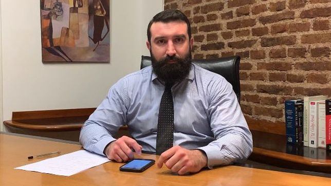 El abogado del presidente Javier Milei y Fred Machado, Francisco Oneto, que pasó por los tribunales de Río Cuarto. 