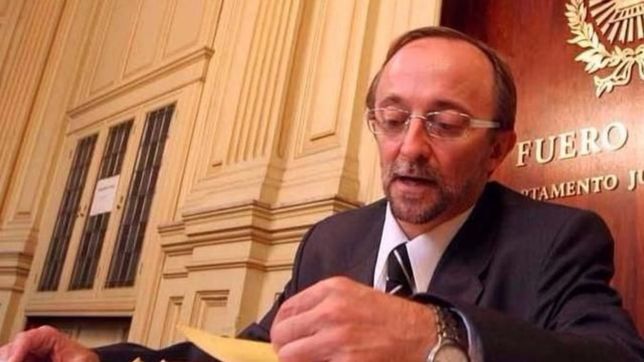a un paso del juicio el ex fiscal fernando cartasegna da pelea en tribunales