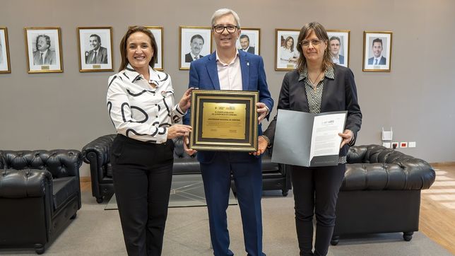 Myrian Prunotto, Jhon Boretto y Brenda Austin en la Legislatura de Córdoba