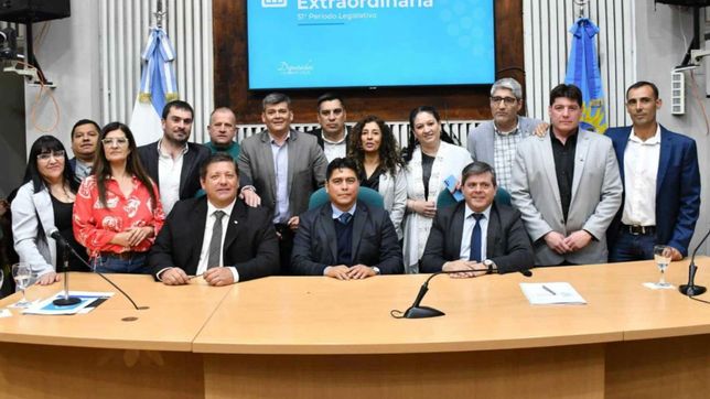 Otros tiempos: Claudio Vidal y Fabián Leguizamón junto al bloque oficialista de Por Santa Cruz.