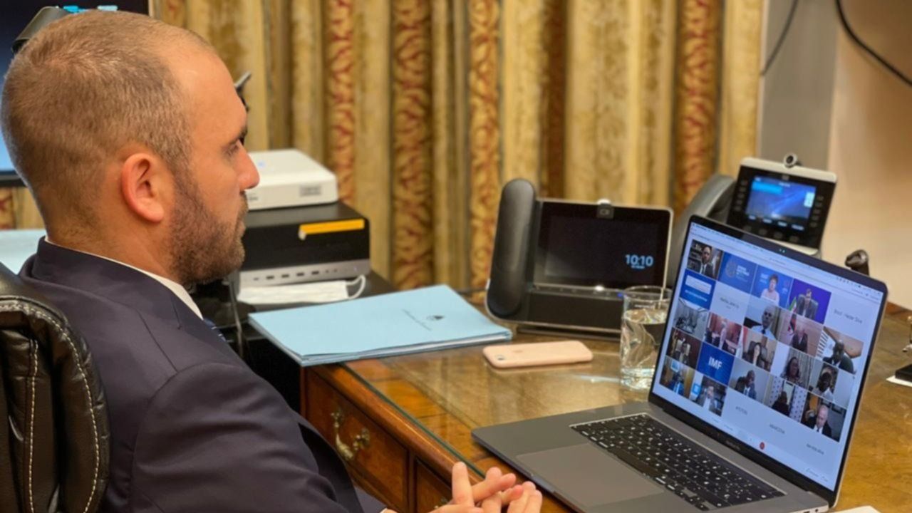 Guzmán sumó apoyos para que el FMI baje la tasa que infla sus créditos