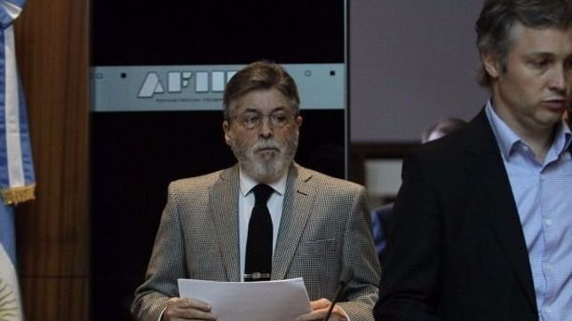 rosner acusa al gobierno de dejar caer al grupo indalo