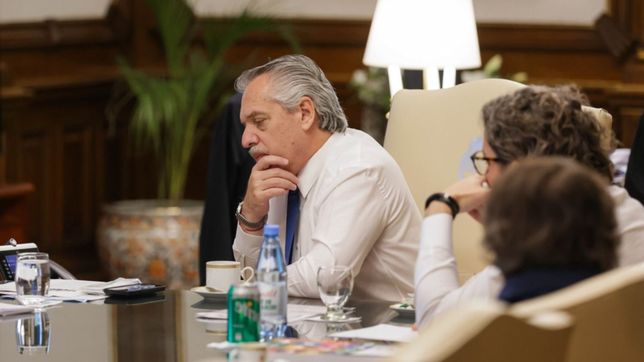 fernandez, en su laberinto: retoque o cirugia mayor, esa es la cuestion