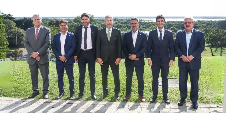 Gobernadores en la reunión del Consejo Federal de Inversiones (CFI) en Entre Ríos.