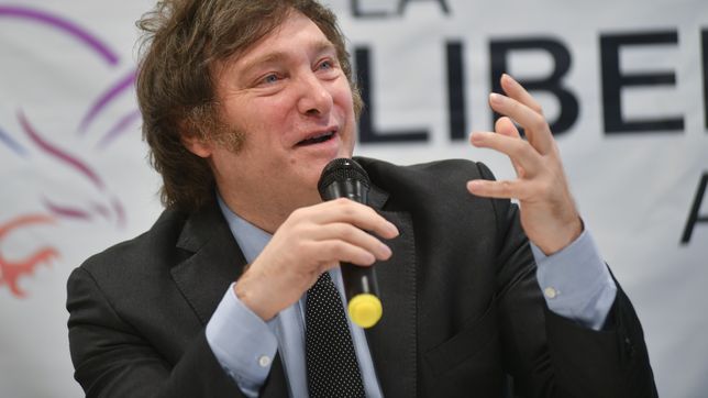 milei se mostro confiado en ganar en primera vuelta en la cadena nacional que le monto fernandez