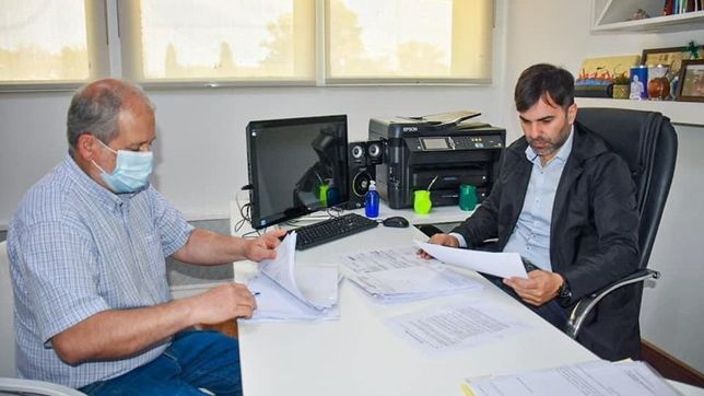castelli: trabajadores municipales recibiran 50% de aumento salarial