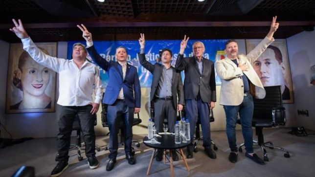 tras un arranque con dudas, kicillof aceita el vinculo con los intendentes