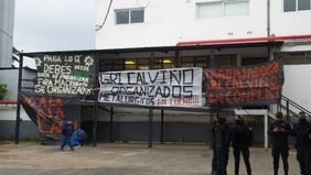 UOM denuncia extorsión empresaria y amenazas de cierre para flexibilizar