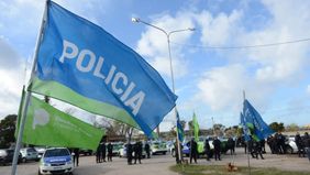 Cambiemos se sube al carro de asalto y agita la revuelta policial