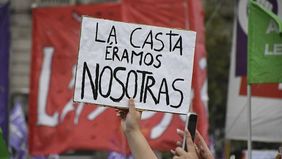 El 80% de las mujeres quiere cambiar el gobierno de Javier Milei.&nbsp; 