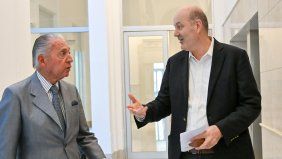 Federico Sturzenegger y el titular de la UIA, Daniel Funes de Rioja.