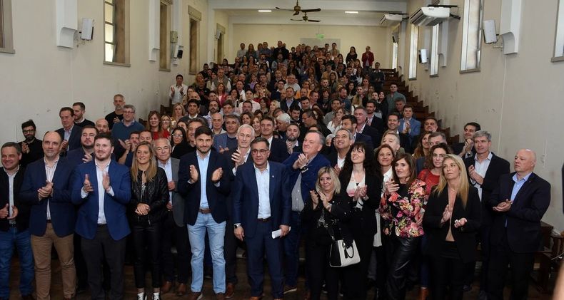 Después de un proceso largo, se lanza el frente de frentes opositor en Santa Fe&nbsp;