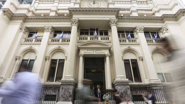 fake news, susto a ahorristas y un gol para el club del helicoptero