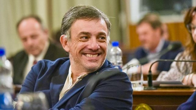 El PJ de Concepción del Uruguay evalúa el regreso de Oliva para suceder a Lauritto. El intendente anunció que irá por la gobernación de Entre Ríos. El PJ de Concepción del Uruguay evalúa el regreso de Oliva para suceder a Lauritto. El intendente anunció que irá por la gobernación de Entre Ríos.
