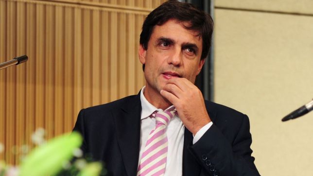 con el eje en el dolar, lacunza recibe a los economistas de fernandez