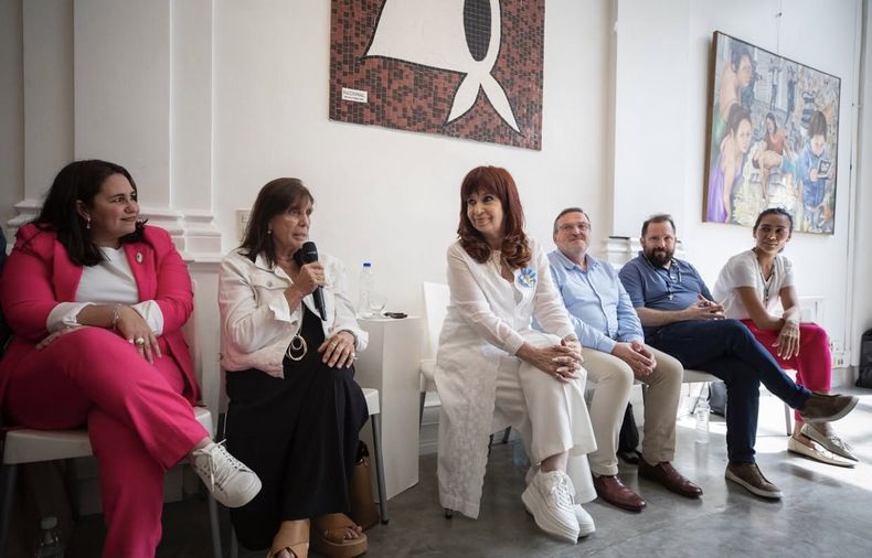 CFK junto a los encargados de la normalización del PJ en Corrientes.