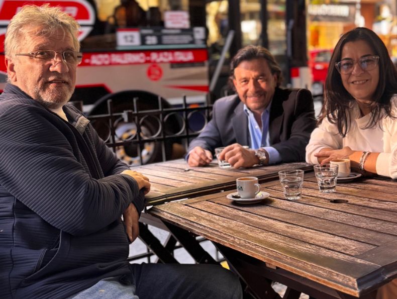 Peronismo no kirchnerista del Norte Grande: el gobernador de Salta Gustavo Sáez junto al senador Guillermo Andrada, de Catamarca, y la senadora Carolina Moisés, de Jujuy.