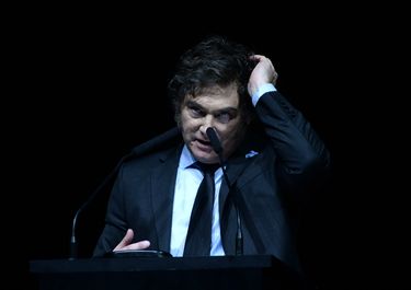 Javier Milei postergó la eliminación plena de los subsidios energéticos hasta fin de año