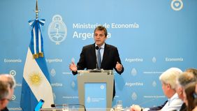 La nueva versión del dólar soja que anunció Sergio Massa debutó con inconvenientes y se acomodó
