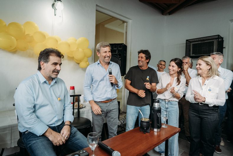 Rogelio Frigerio, el viernes pasado en Concordia, durante la inauguración del nuevo local del PRO, con la presencia de Cristian Ritondo.