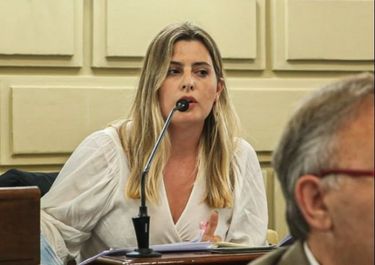 “El socialismo no va a ser furgón de cola de nadie”
