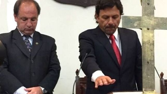 junto a massa y urtubey, juro gustavo saenz en la capital de salta