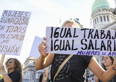 Una mayor igualdad de género en el mercado laboral, amplía derechos para las mujeres y fortalece a la sociedad.