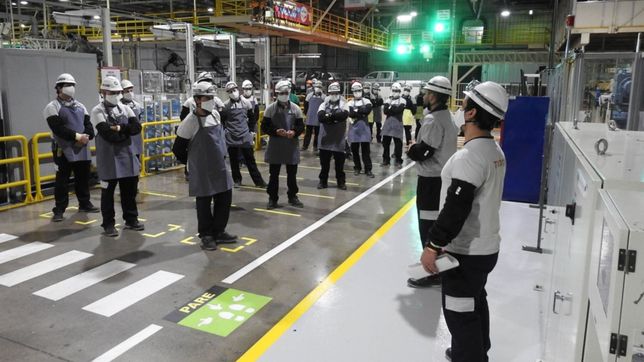 las empresas resisten mejor que los trabajadores el vendaval de la recesion