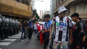 La Iglesia repudia la represión en la marcha de jubilados e hinchas