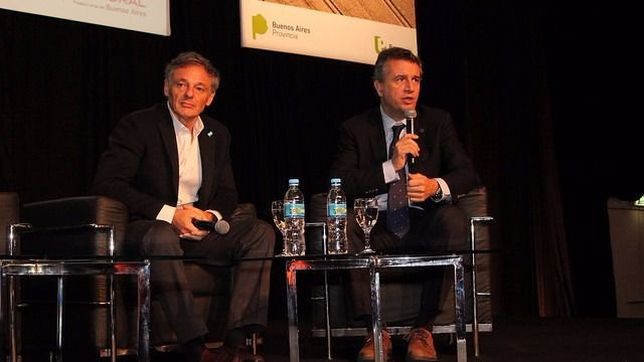 adios al ministerio unico: macri fortalece a cabrera y ?estima? a etchevehere