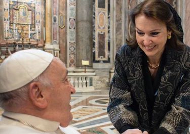 Diana Mondino con el papa Francisco