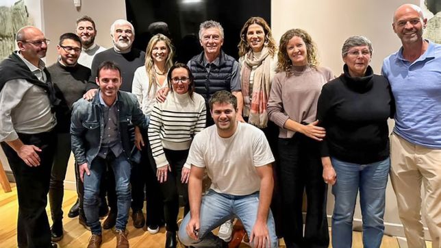 Mauricio Macri vivió una tarde de golf y amigos en la previa de la elección de Río Cuarto.