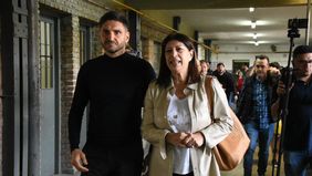 Maximiliano Pullaro junto a Clara García: el socialismo mira a la renovación en su campaña en Santa Fe // Foto: Maia Sacco
